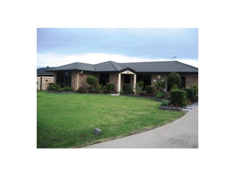 33 Hyperno Road, Point Vernon QLD 4655