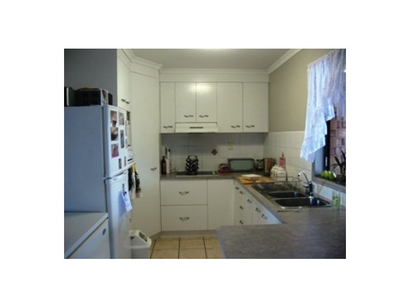 33 Hyperno Road, Point Vernon QLD 4655