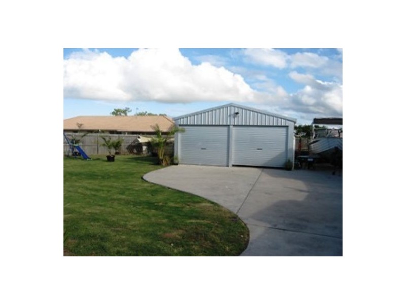 33 Hyperno Road, Point Vernon QLD 4655