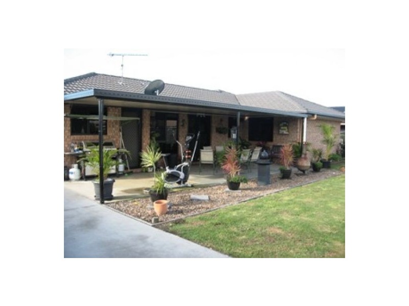 33 Hyperno Road, Point Vernon QLD 4655