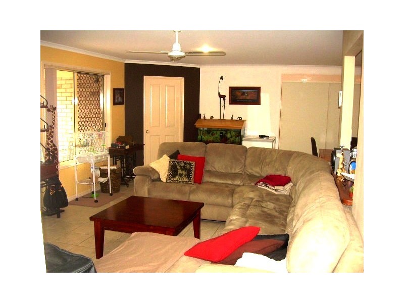 3 Benson Close, Urraween QLD 4655