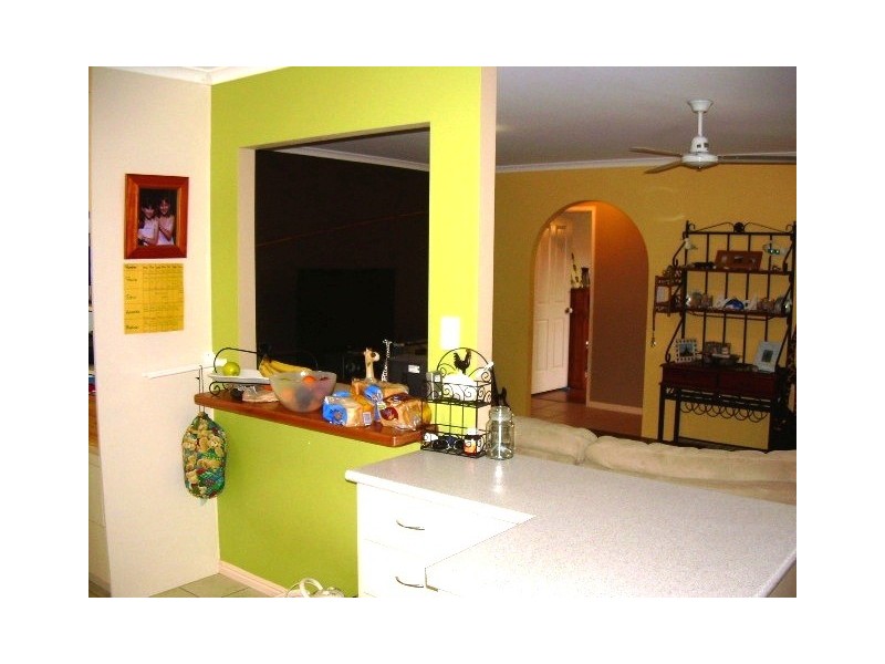 3 Benson Close, Urraween QLD 4655