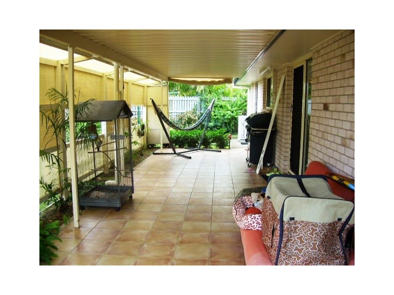 3 Benson Close, Urraween QLD 4655