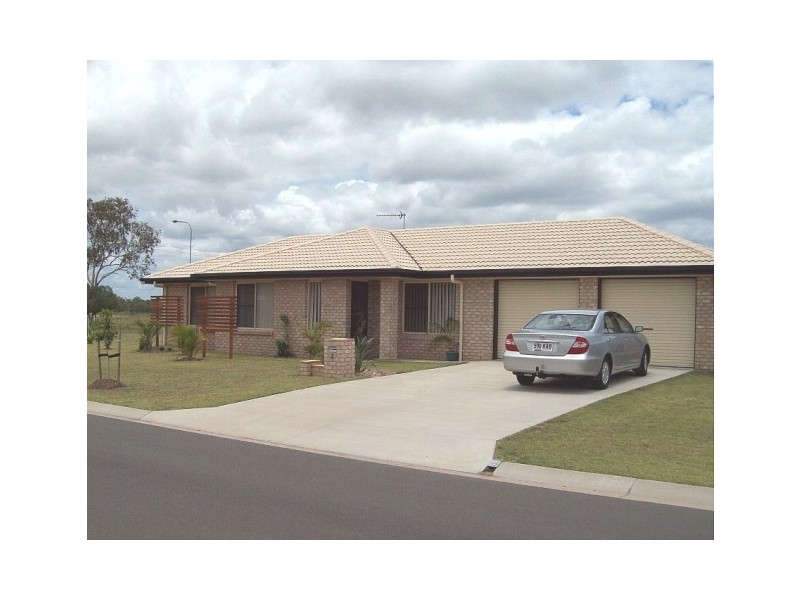2 Gunsynd Way, Point Vernon QLD 4655