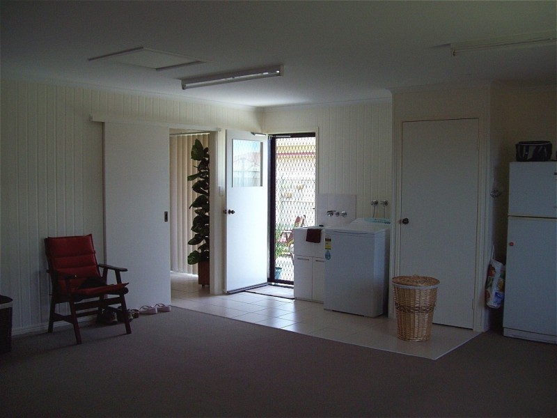 2 Gunsynd Way, Point Vernon QLD 4655