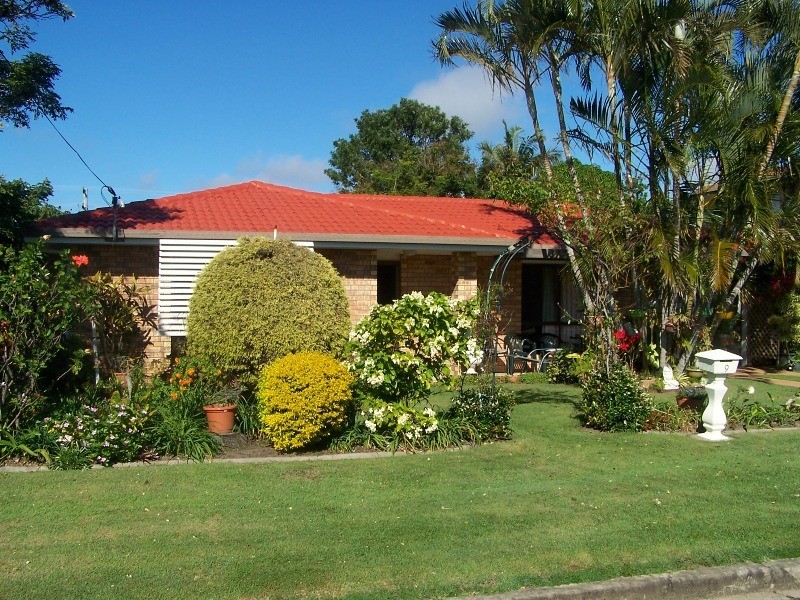 9 Moonbi, Scarness QLD 4655