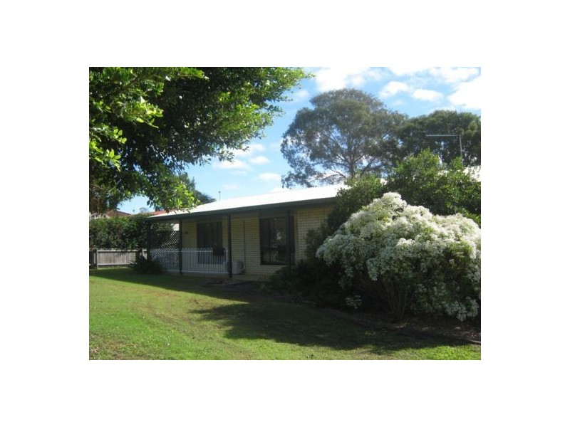 81 Hammond Street, Urangan QLD 4655