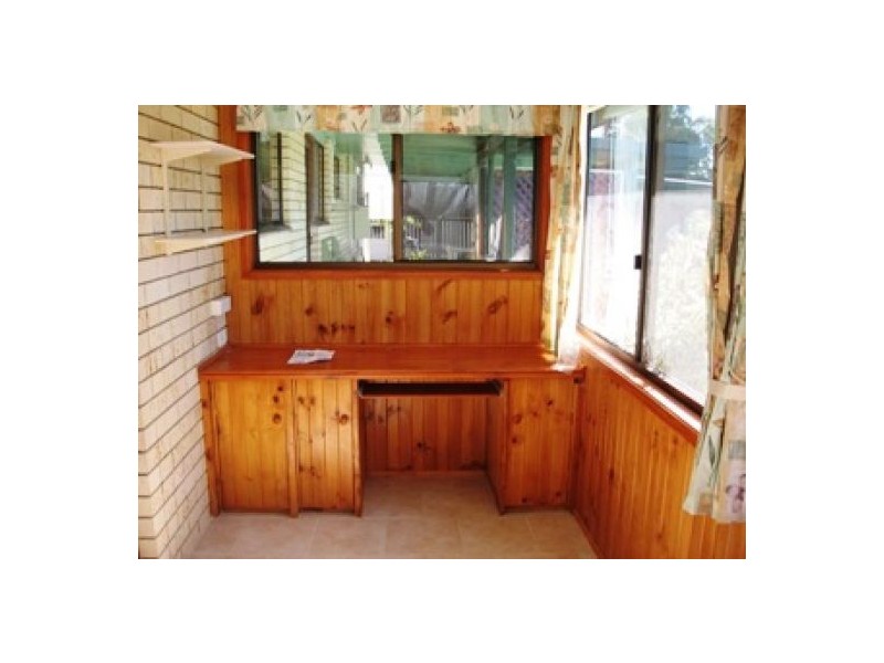 81 Hammond Street, Urangan QLD 4655