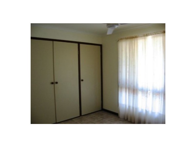 81 Hammond Street, Urangan QLD 4655