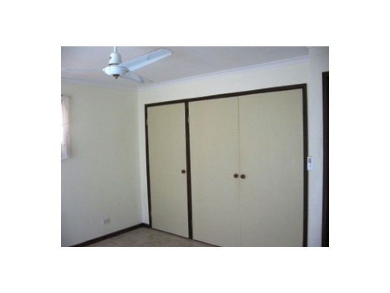 81 Hammond Street, Urangan QLD 4655