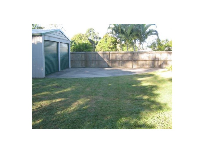 81 Hammond Street, Urangan QLD 4655