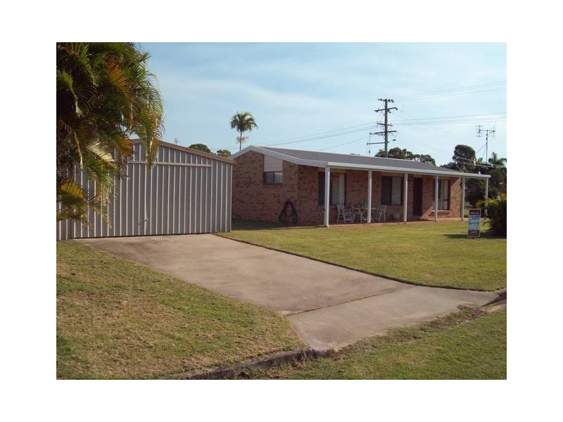 34 William Street, Urangan QLD 4655