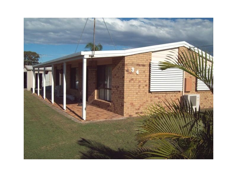 34 William Street, Urangan QLD 4655