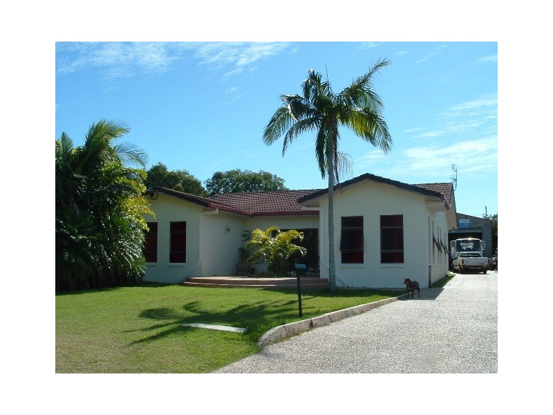 16 Southerden Street, Torquay QLD 4655