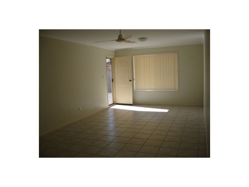 1/114 Bideford Street, Torquay QLD 4655