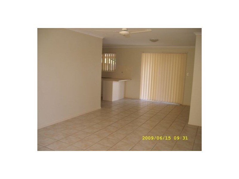 1/114 Bideford Street, Torquay QLD 4655
