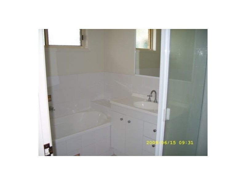 1/114 Bideford Street, Torquay QLD 4655