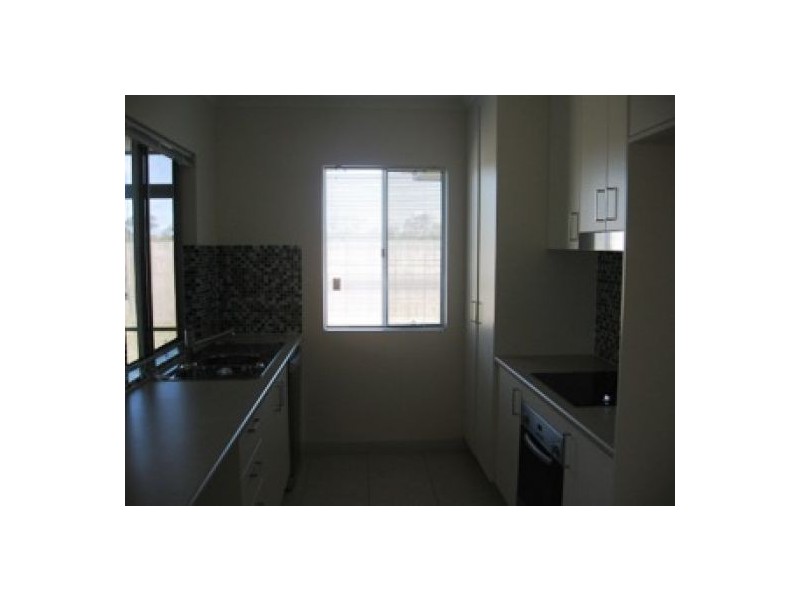 25/230 Pulgul Street, Urangan QLD 4655