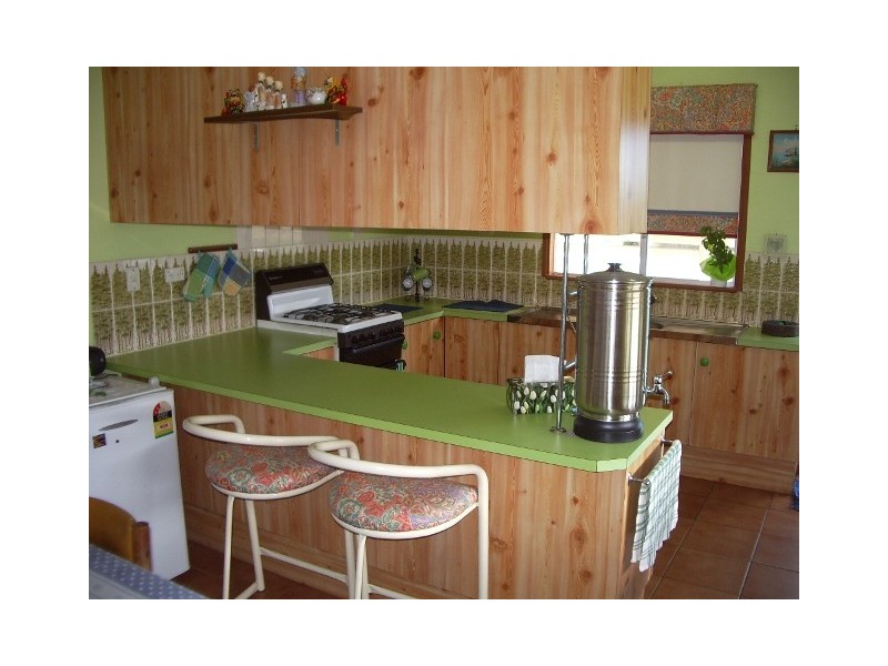 3 Herbert Street, Urangan QLD 4655