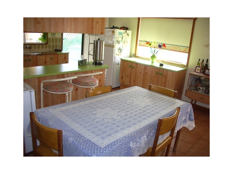 3 Herbert Street, Urangan QLD 4655