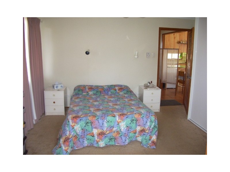 3 Herbert Street, Urangan QLD 4655