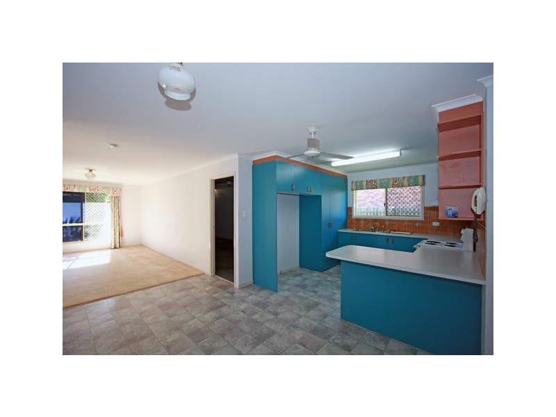 36 Tristania Cres, Urangan QLD 4655