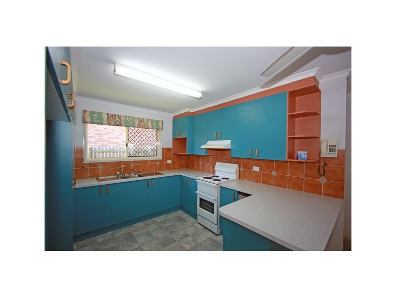 36 Tristania Cres, Urangan QLD 4655