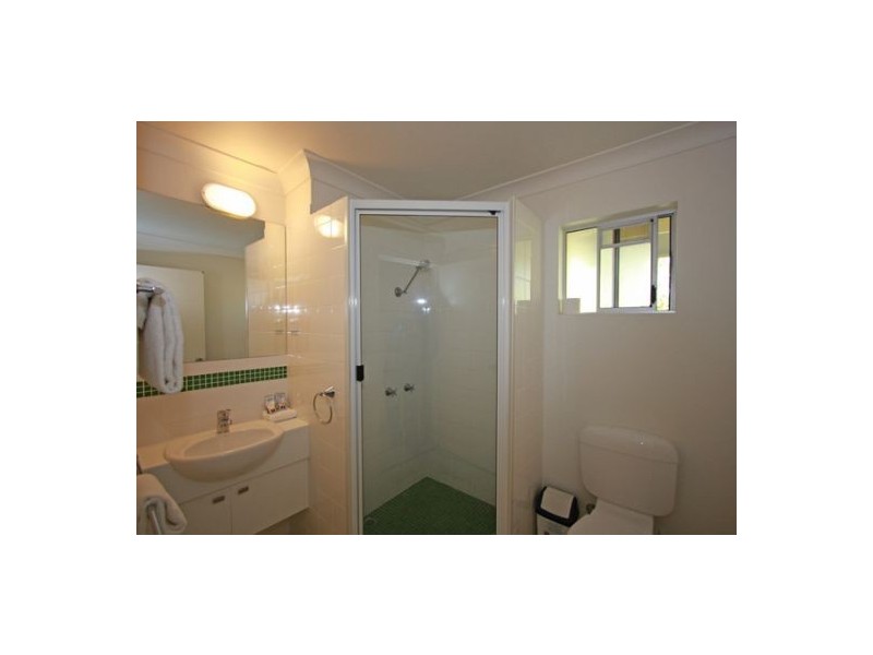 15/13 Ann St, Torquay QLD 4655