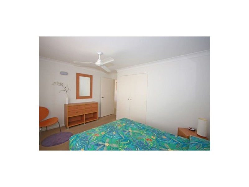 15/13 Ann St, Torquay QLD 4655