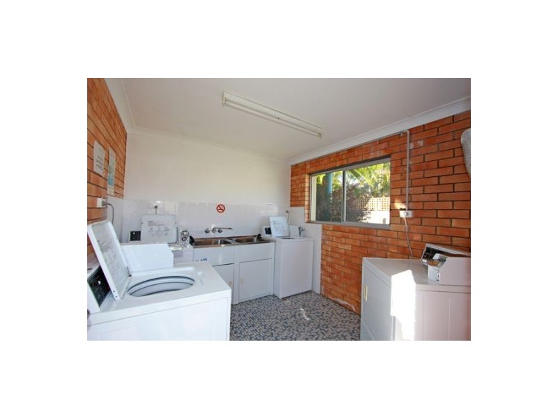 15/13 Ann St, Torquay QLD 4655