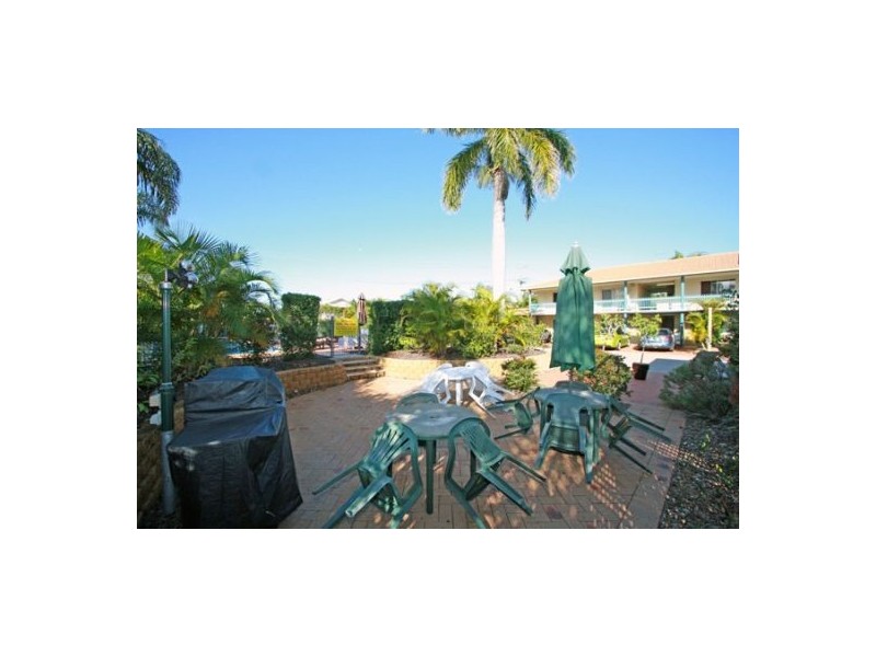 15/13 Ann St, Torquay QLD 4655