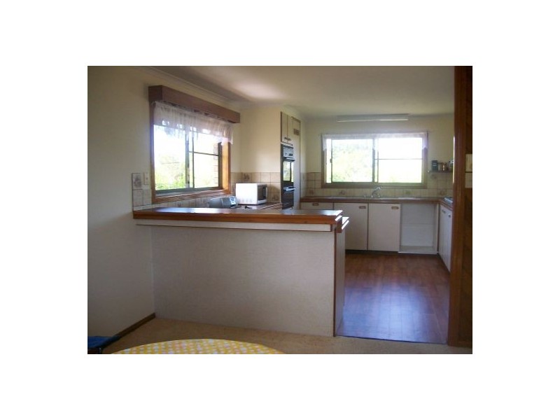 82 Beck Road, Urangan QLD 4655