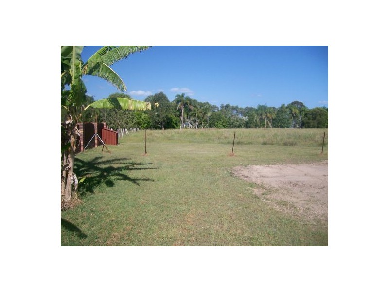 82 Beck Road, Urangan QLD 4655