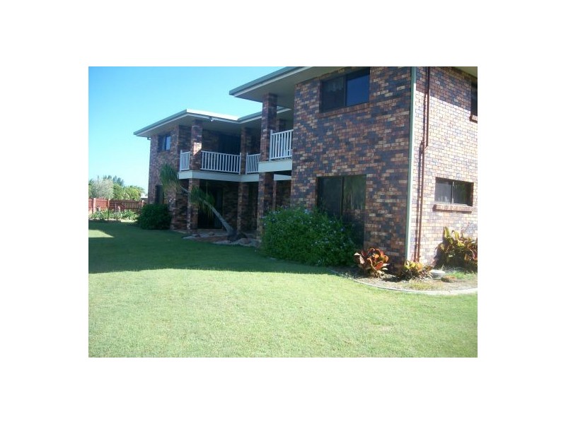 82 Beck Road, Urangan QLD 4655