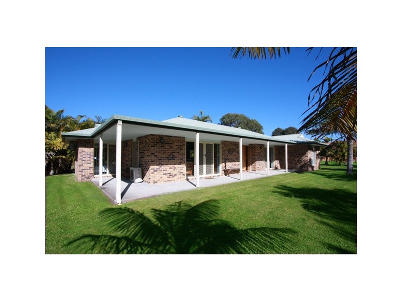 35 Orchid Ave, Urangan QLD 4655