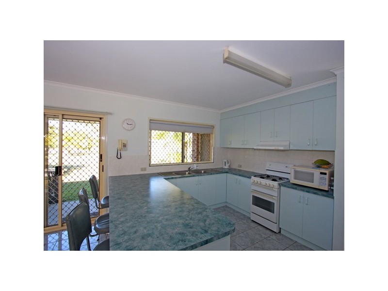 35 Orchid Ave, Urangan QLD 4655