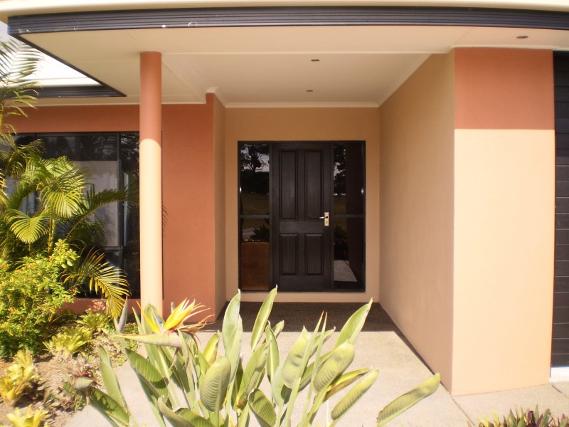 33 Traviston, Burrum Heads QLD 4659