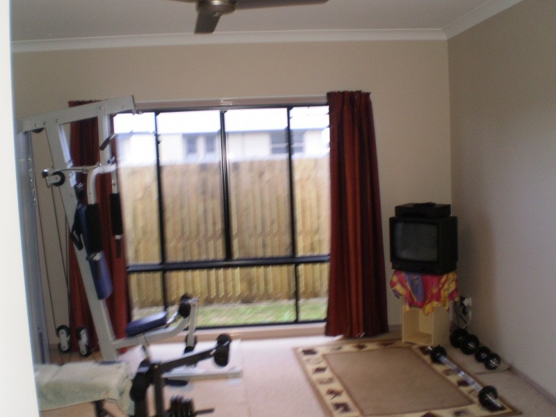 33 Traviston, Burrum Heads QLD 4659