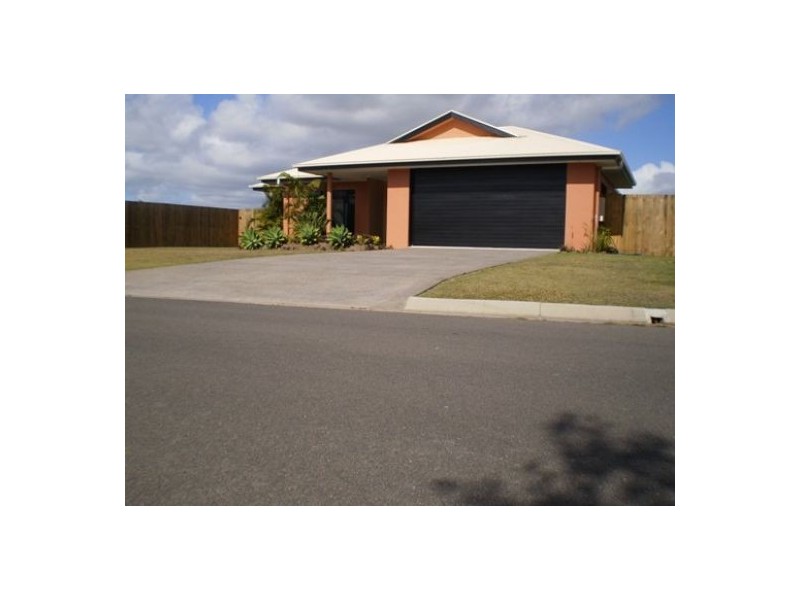 33 Traviston Way, Burrum Heads QLD 4659