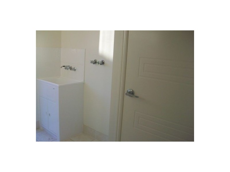 42 Bounty Circuit, Eli Waters QLD 4655