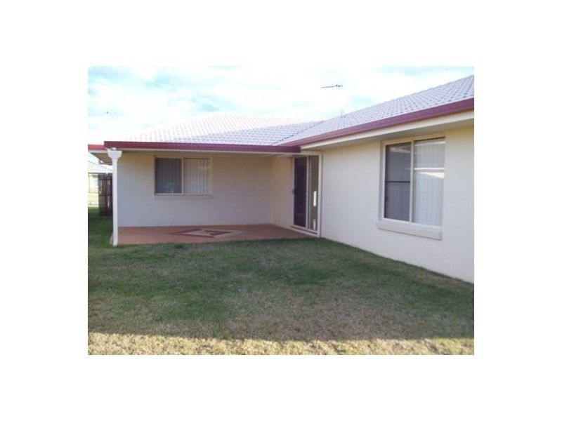 42 Bounty Circuit, Eli Waters QLD 4655