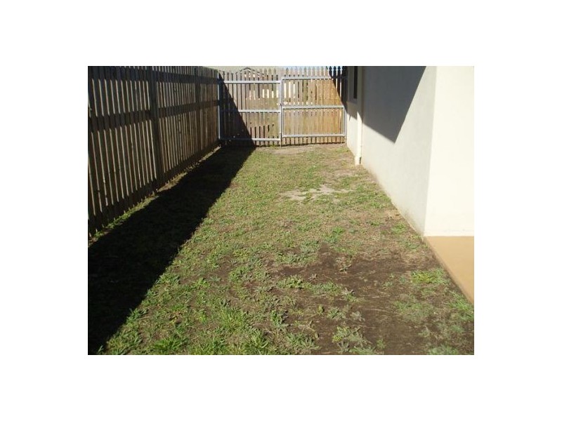 42 Bounty Circuit, Eli Waters QLD 4655