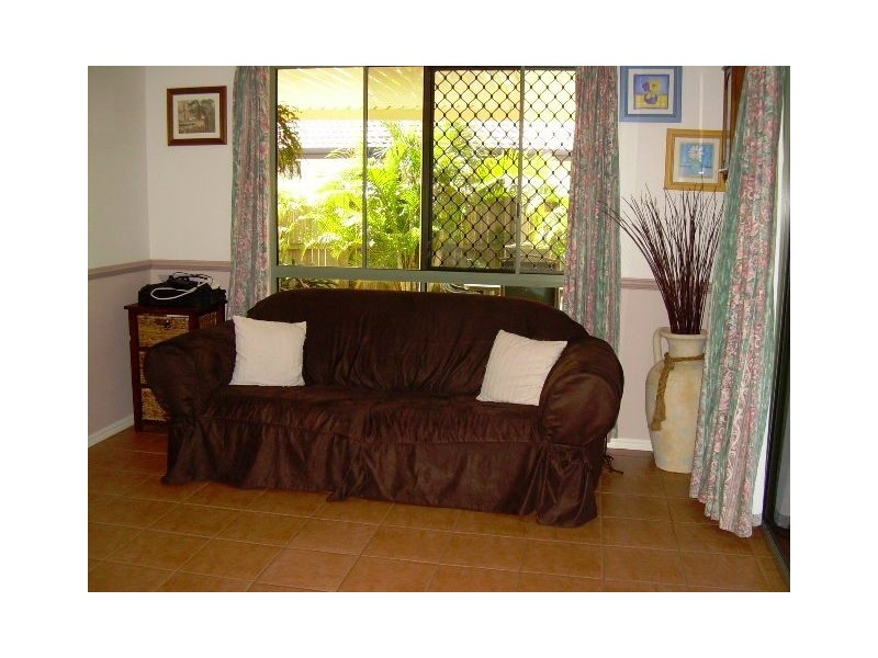 17 St Joseph Dr, Urraween QLD 4655
