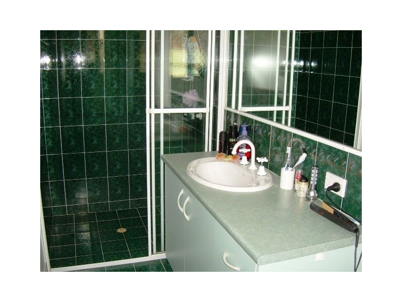 17 St Joseph Dr, Urraween QLD 4655
