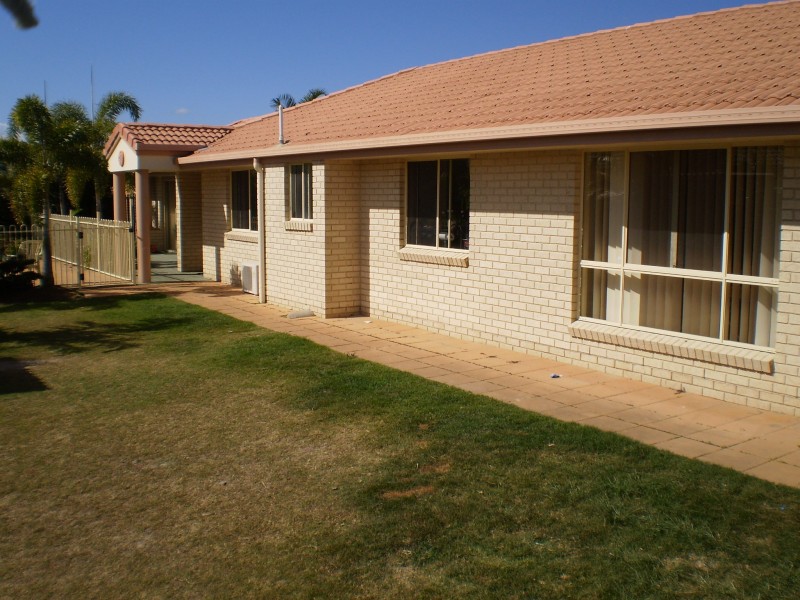 11 currawong, Eli Waters QLD 4655