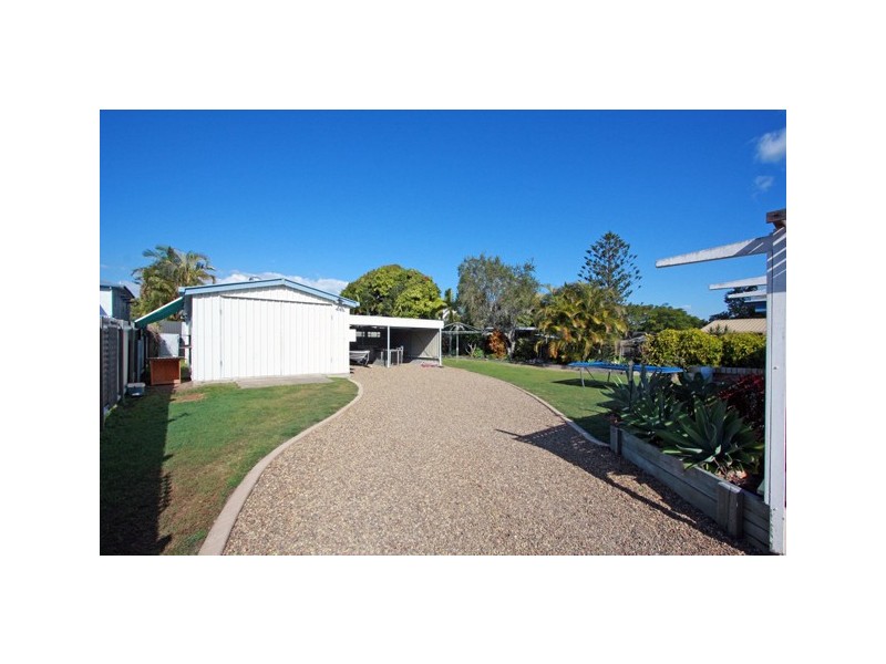 6 Arthur, Urangan QLD 4655