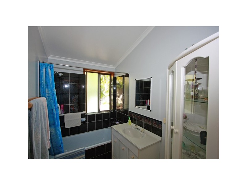 9 Shellcot, Toogoom QLD 4655
