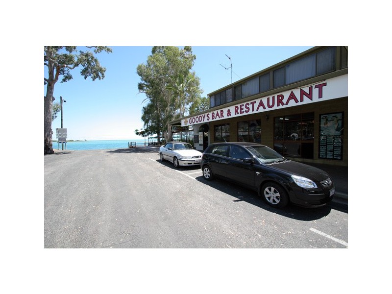 9 Shellcot, Toogoom QLD 4655