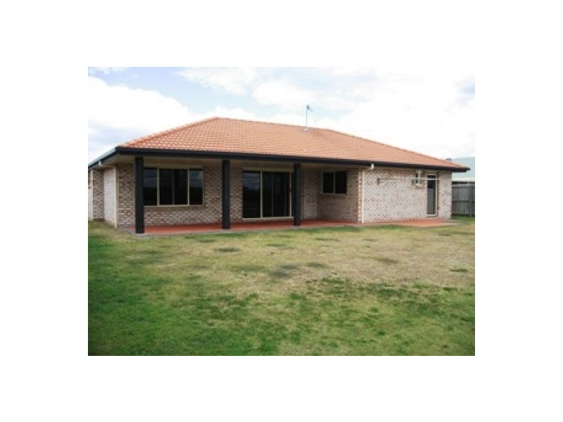 28 Bushlark Avenue, Eli Waters QLD 4655