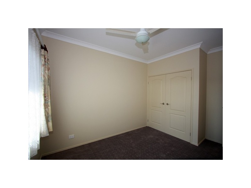 8 Stringybark Dr, Urangan QLD 4655